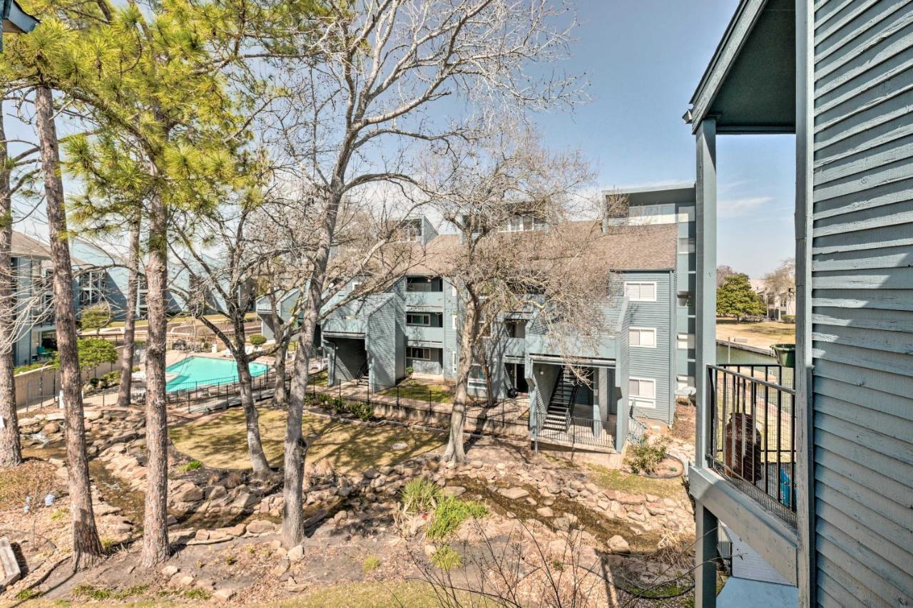 Idyllic Montgomery Condo With Pool And Lake View! المظهر الخارجي الصورة